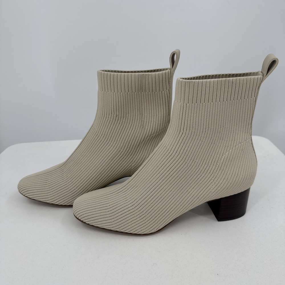Everlane The Glove Boot in Bone size 8.5 Women's Stretch Rib Knit Ankle Bootie